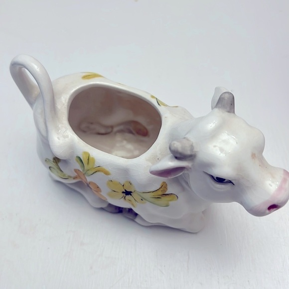 Vintage Old Ceramic Cow Creamer Laying Down Handpainted Flowers - Picture 6 of 9